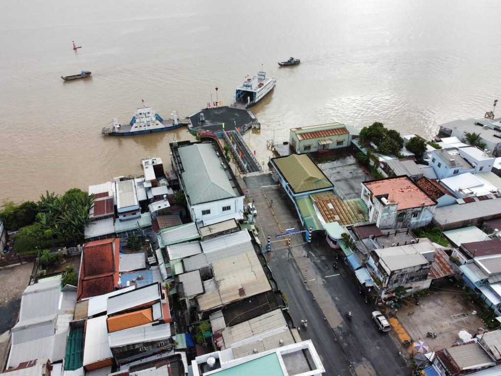 Bến Phà Vàm Cống