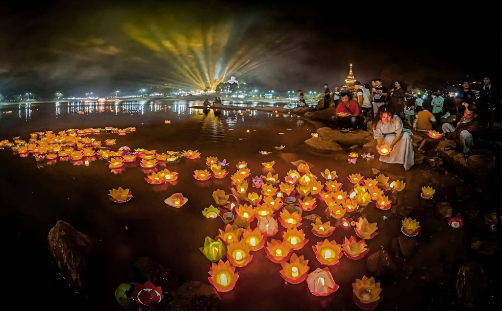 Lễ hội Hoa đăng Thiên Cấm Sơn lần 2