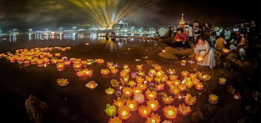 Lễ hội Hoa đăng Thiên Cấm Sơn lần 2