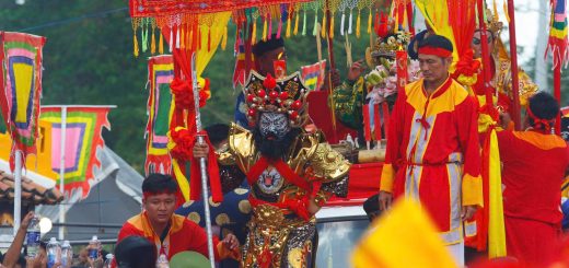 Lễ rước Ông Châu Xương ở Núi Sam